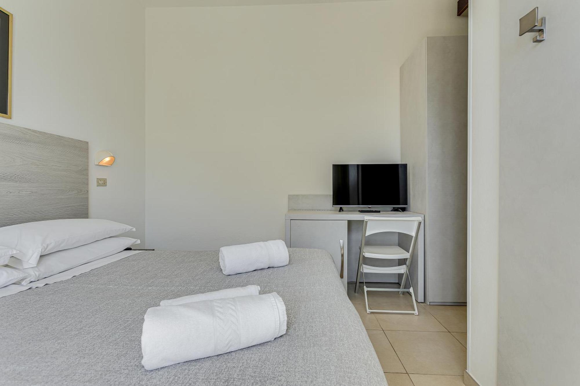 Hotel Caesar Лидо-ди-Савио Экстерьер фото