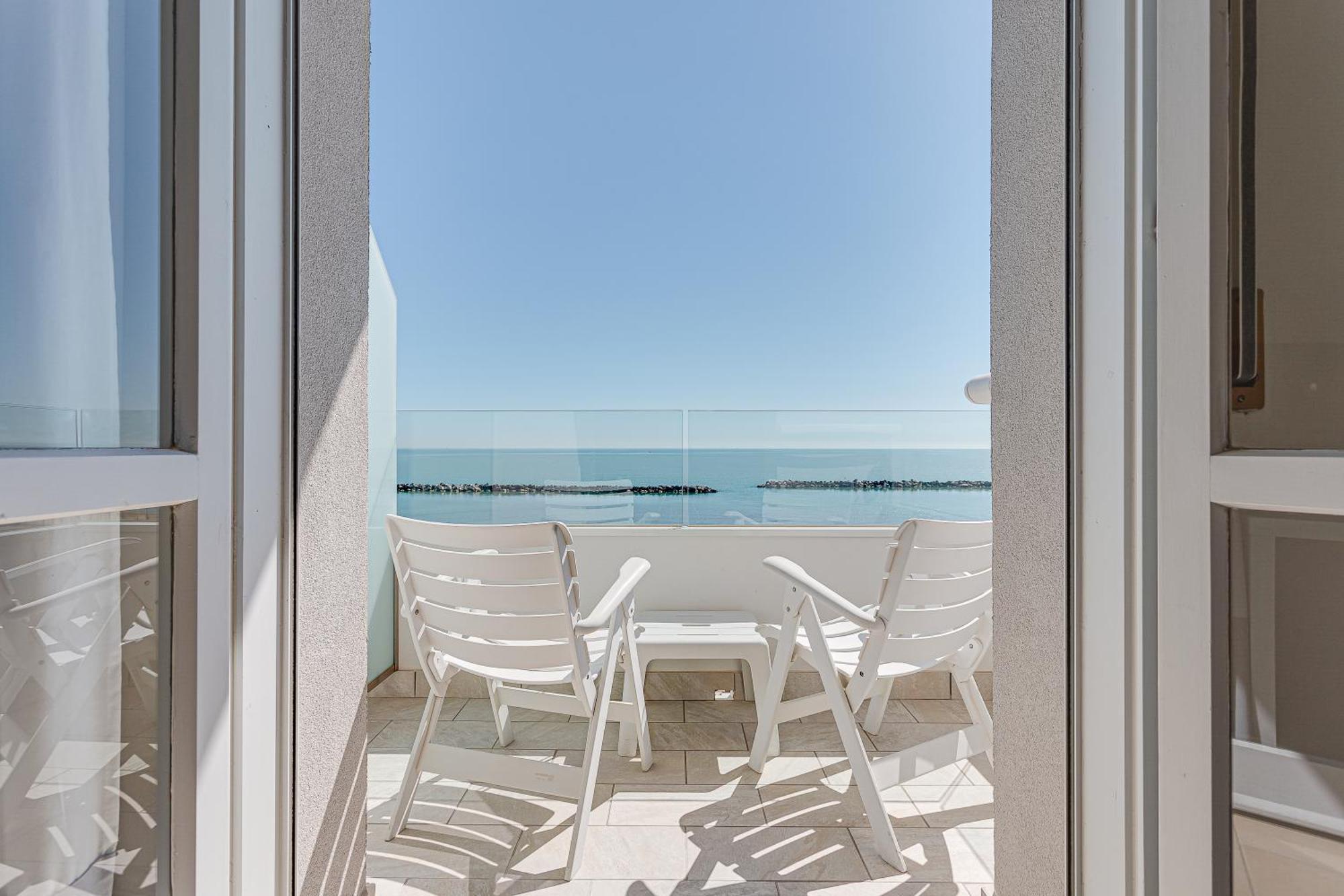 Hotel Caesar Лидо-ди-Савио Экстерьер фото