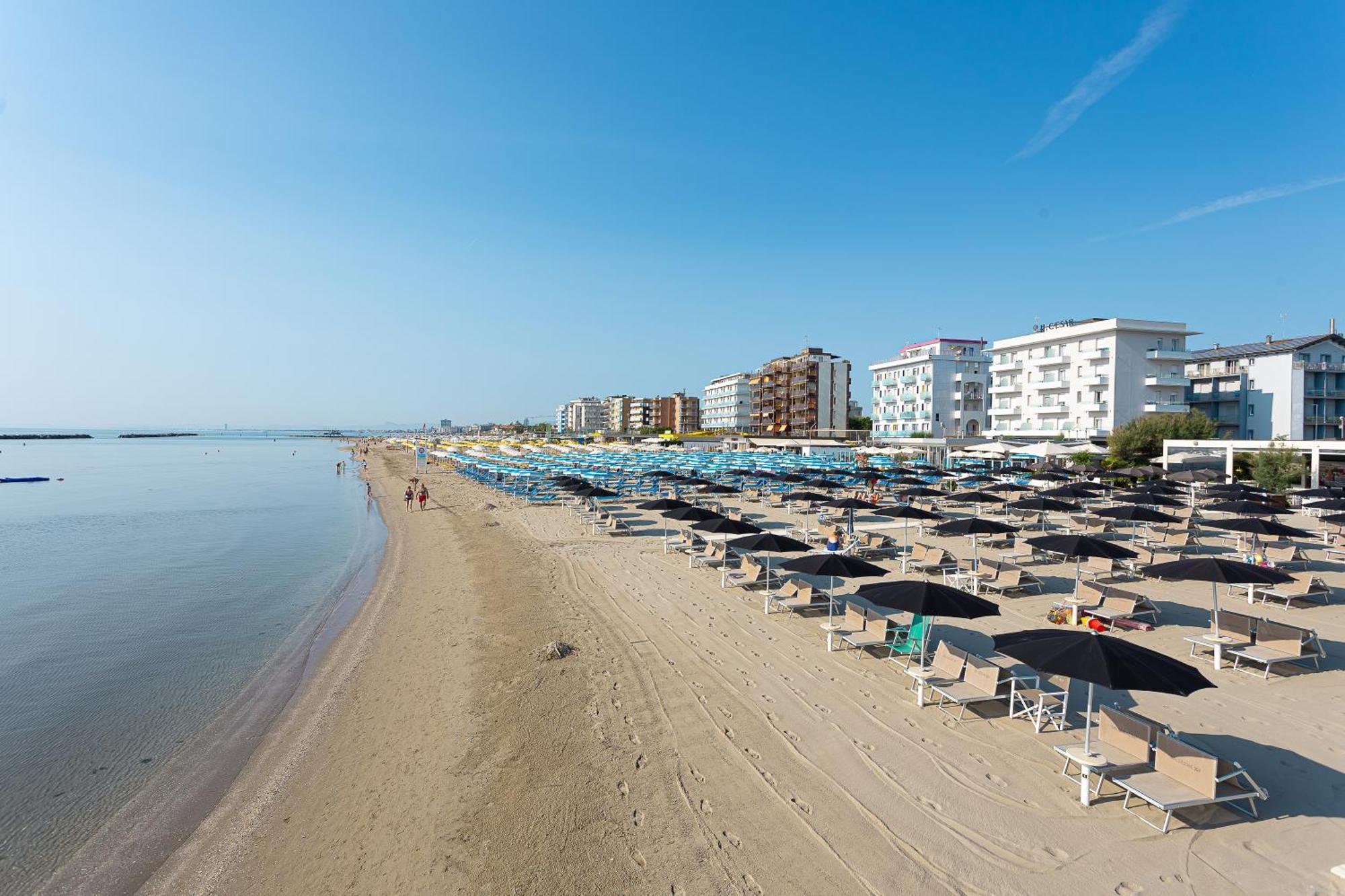 Hotel Caesar Лидо-ди-Савио Экстерьер фото
