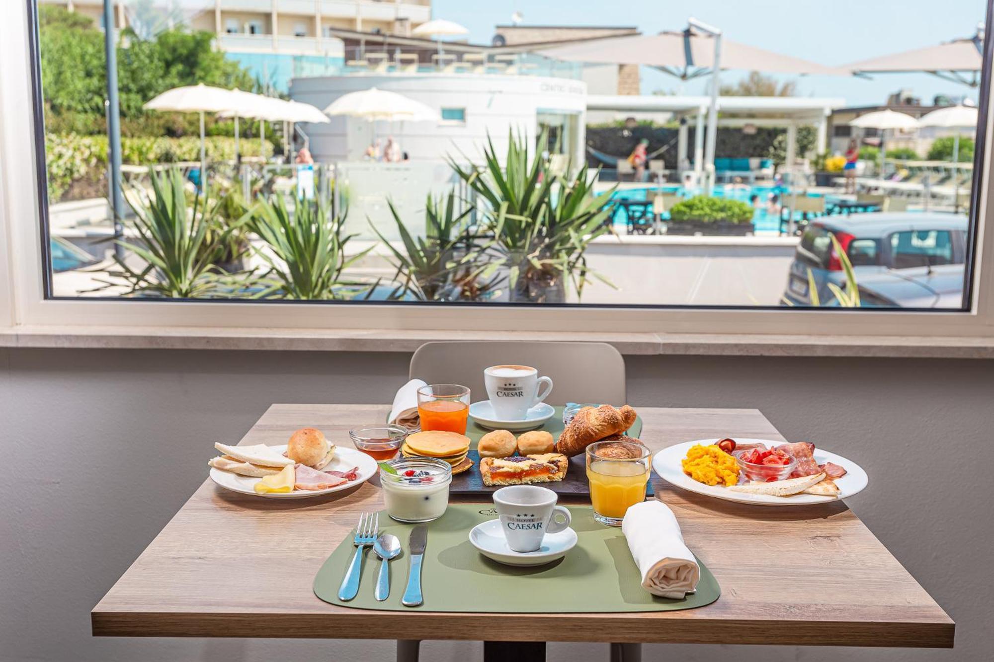 Hotel Caesar Лидо-ди-Савио Экстерьер фото