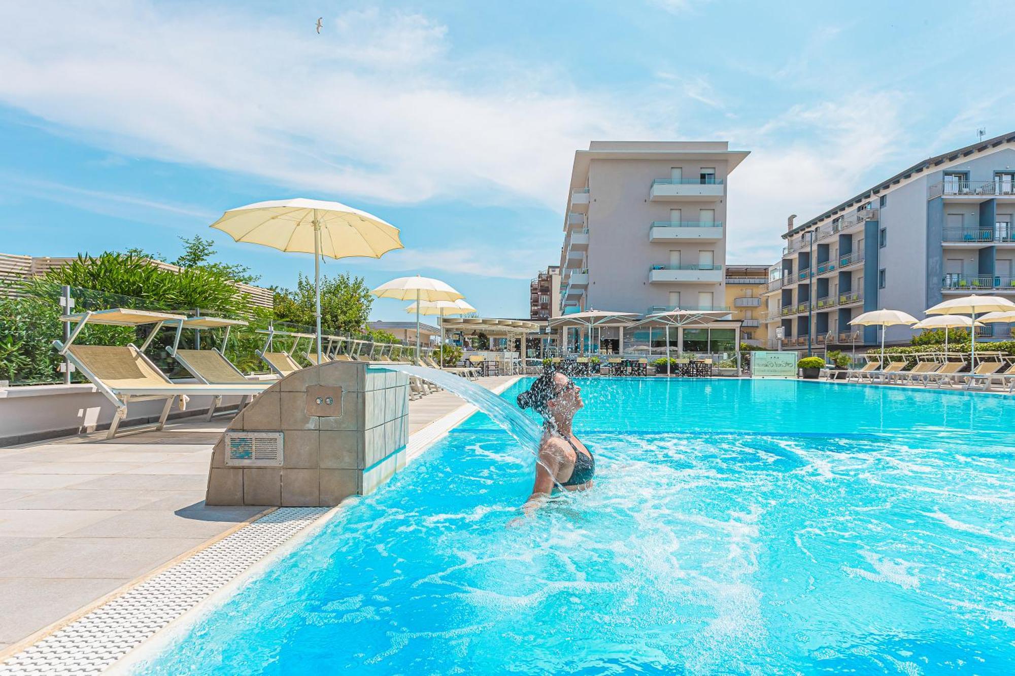 Hotel Caesar Лидо-ди-Савио Экстерьер фото